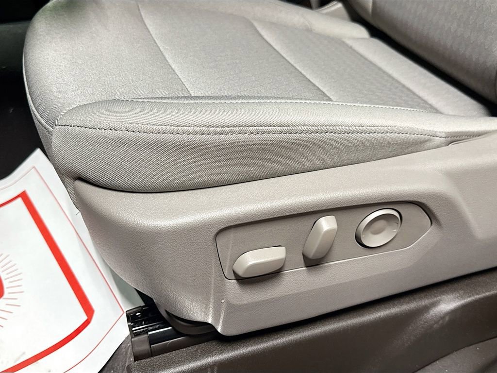 New 2026 GMC Sierra 1500 SLE w/ Preferred Package image 19