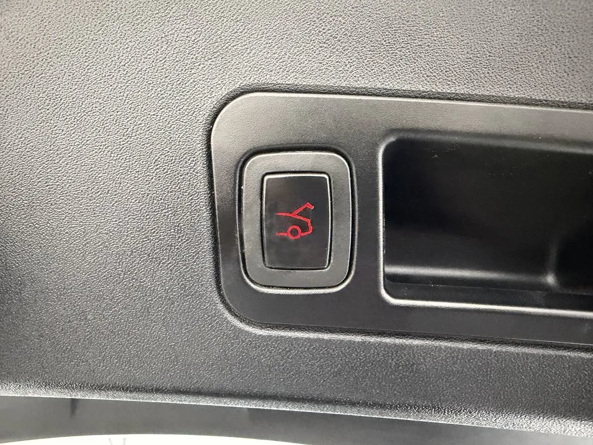 Used 2013 Tesla Model S Performance RWD image 28