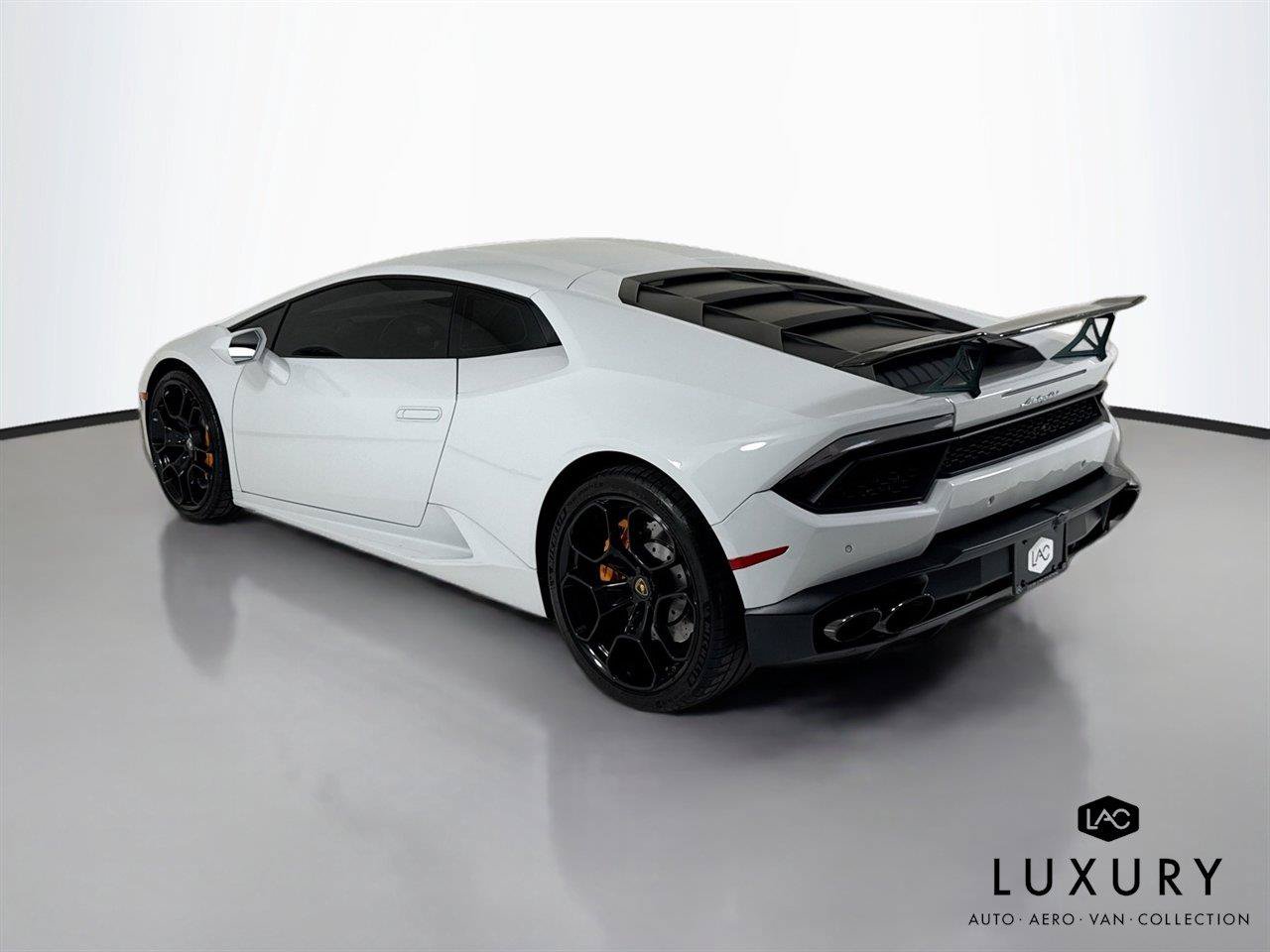 Used 2018 Lamborghini Huracan LP 580-2 RWD image 8