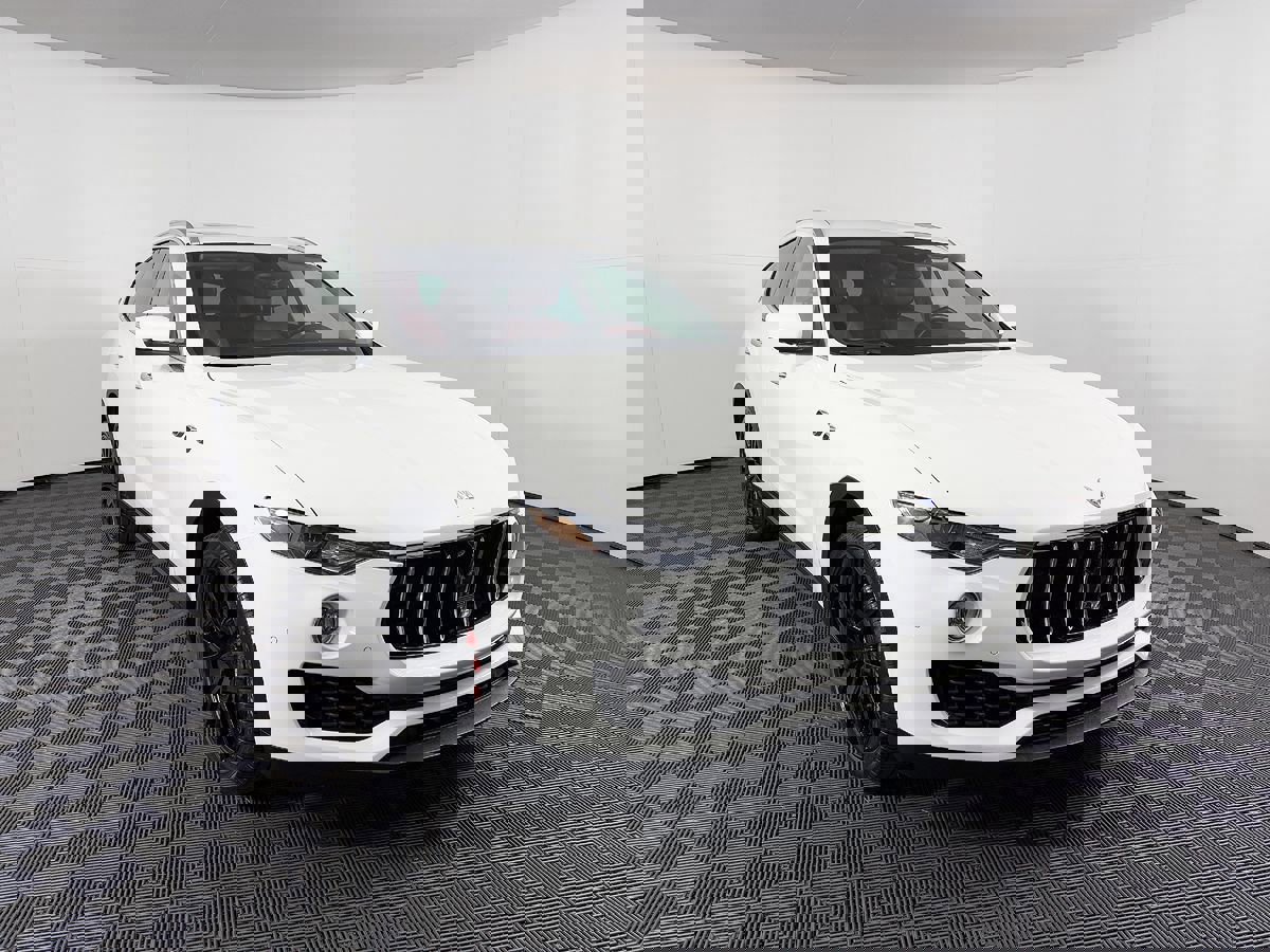 Used 2017 Maserati Levante S image 5