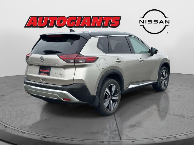Used 2023 Nissan Rogue Platinum AWD/4WD image 2