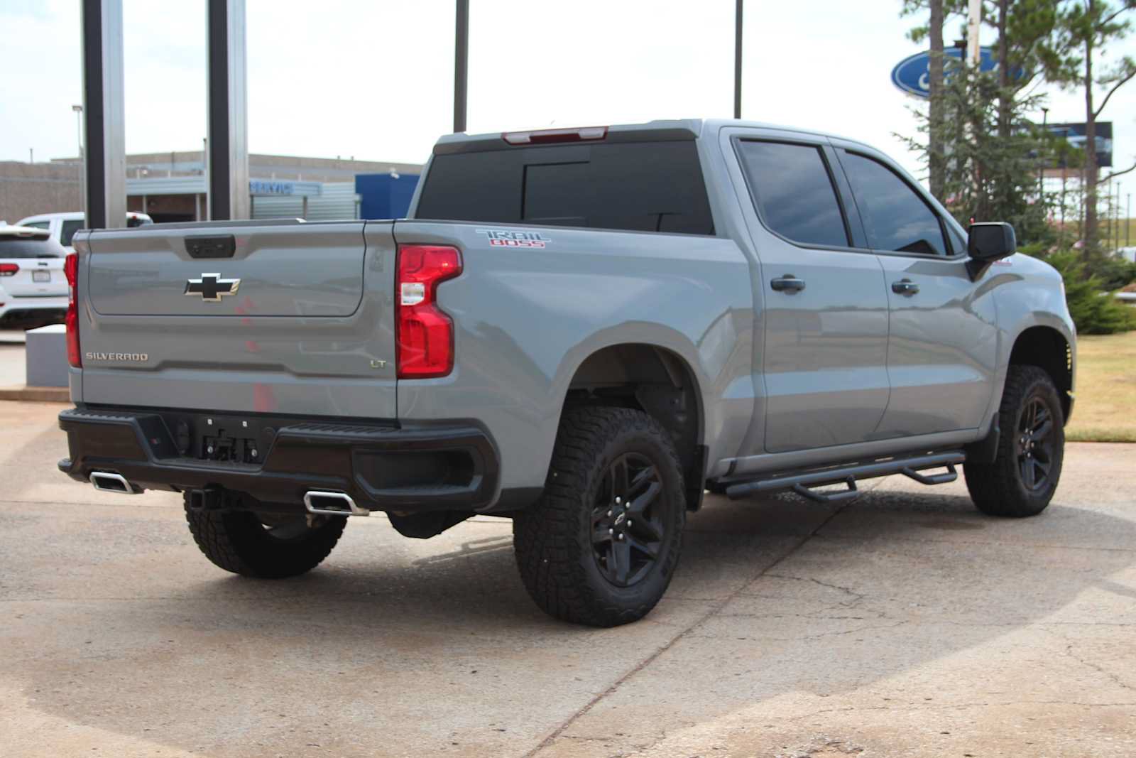 Used 2024 Chevrolet Silverado 1500 LT Trail Boss w/ Convenience Package II AWD/4WD image 16