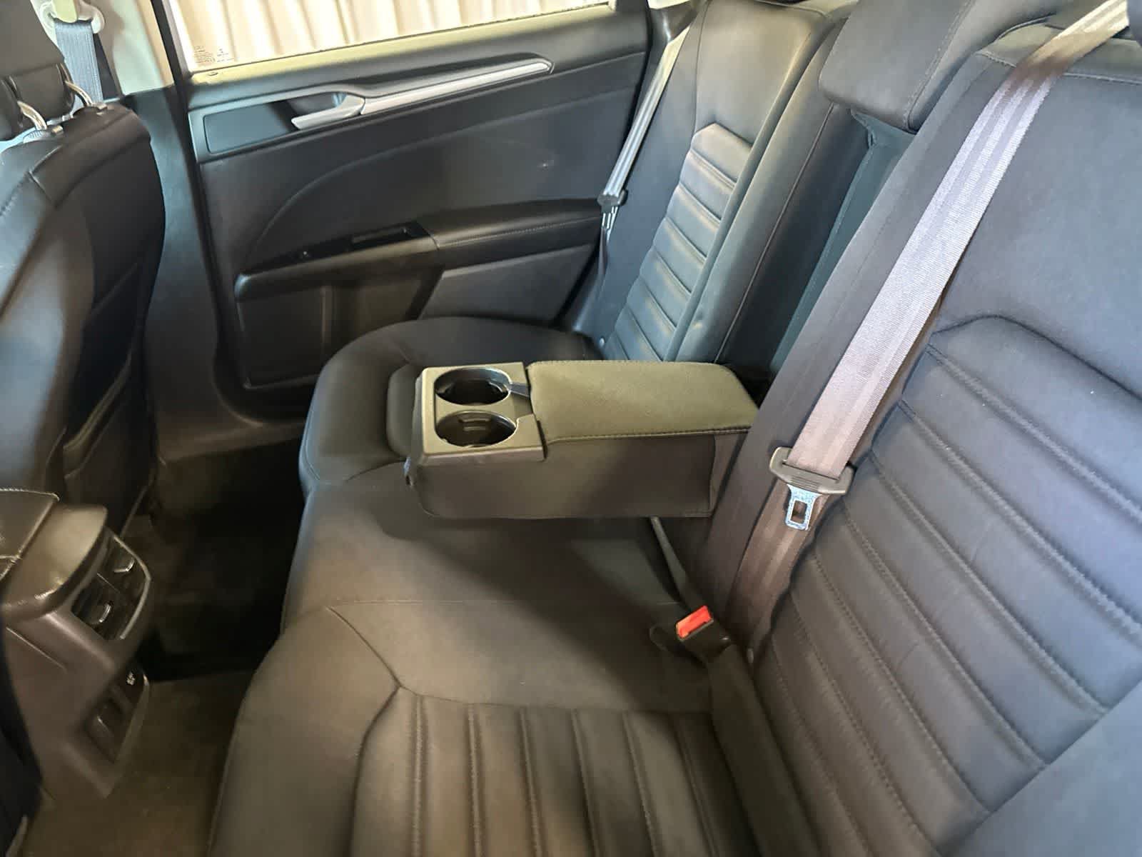 Used 2013 Ford Fusion SE FWD image 18