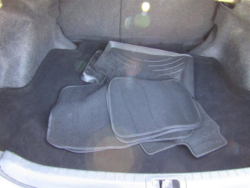 Used 2018 Toyota Corolla LE image 34