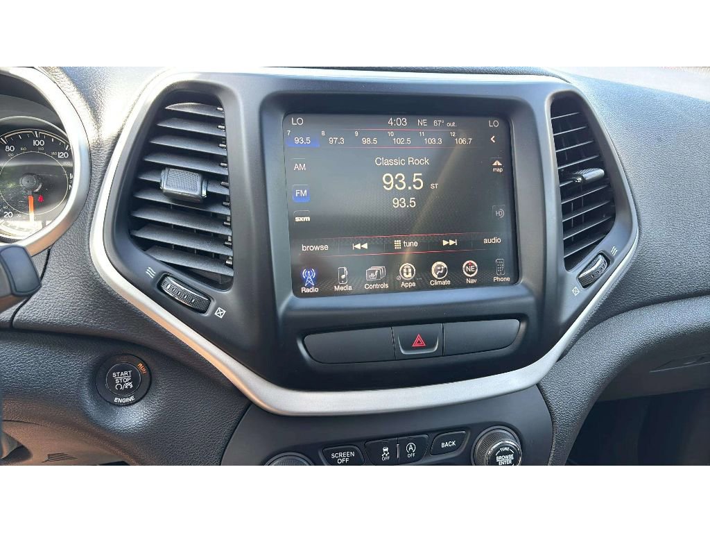 Used 2016 Jeep Cherokee Trailhawk w/ Comfort/Convenience Group AWD/4WD image 17