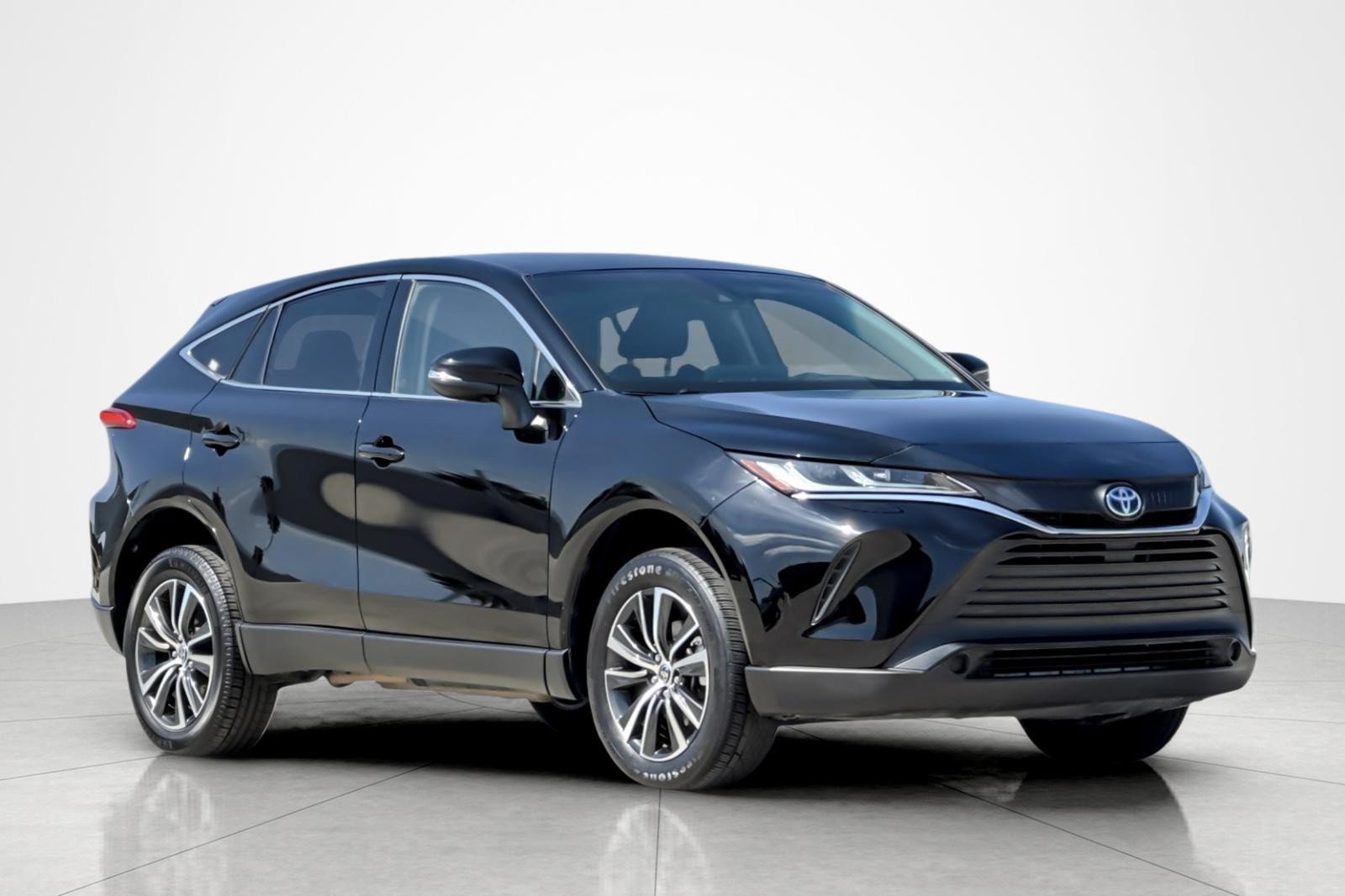 Used 2024 Toyota Venza LE AWD/4WD image 7