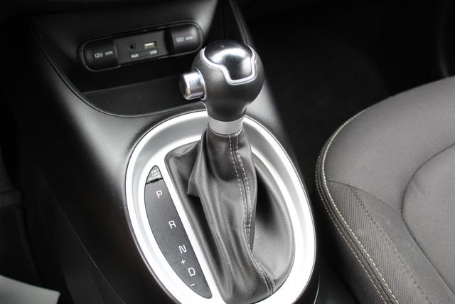 Used 2017 Kia Soul + image 25