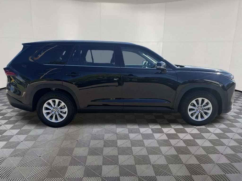 Used 2025 Toyota Grand Highlander AWD image 8