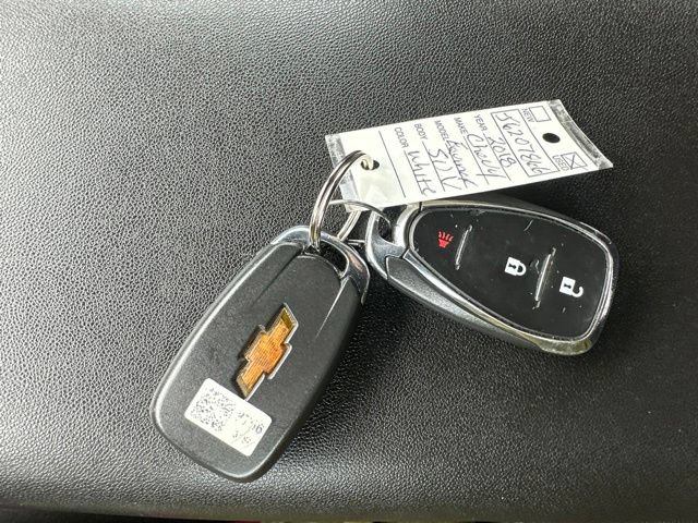 Used 2018 Chevrolet Equinox LT FWD image 39