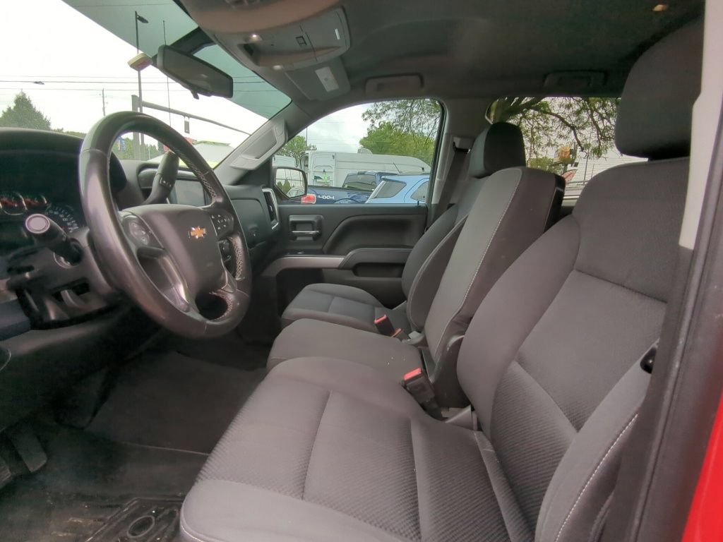 Used 2018 Chevrolet Silverado 1500 LT w/ All Star Edition AWD/4WD image 7