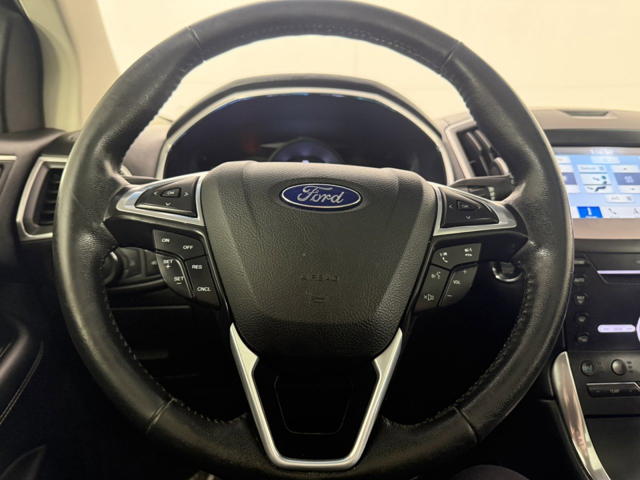 Used 2016 Ford Edge Titanium w/ Equipment Group 301A image 25