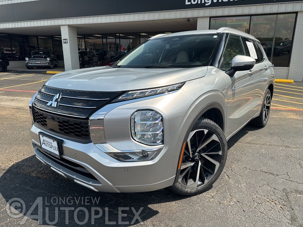 Used 2024 Mitsubishi Outlander SEL image 1