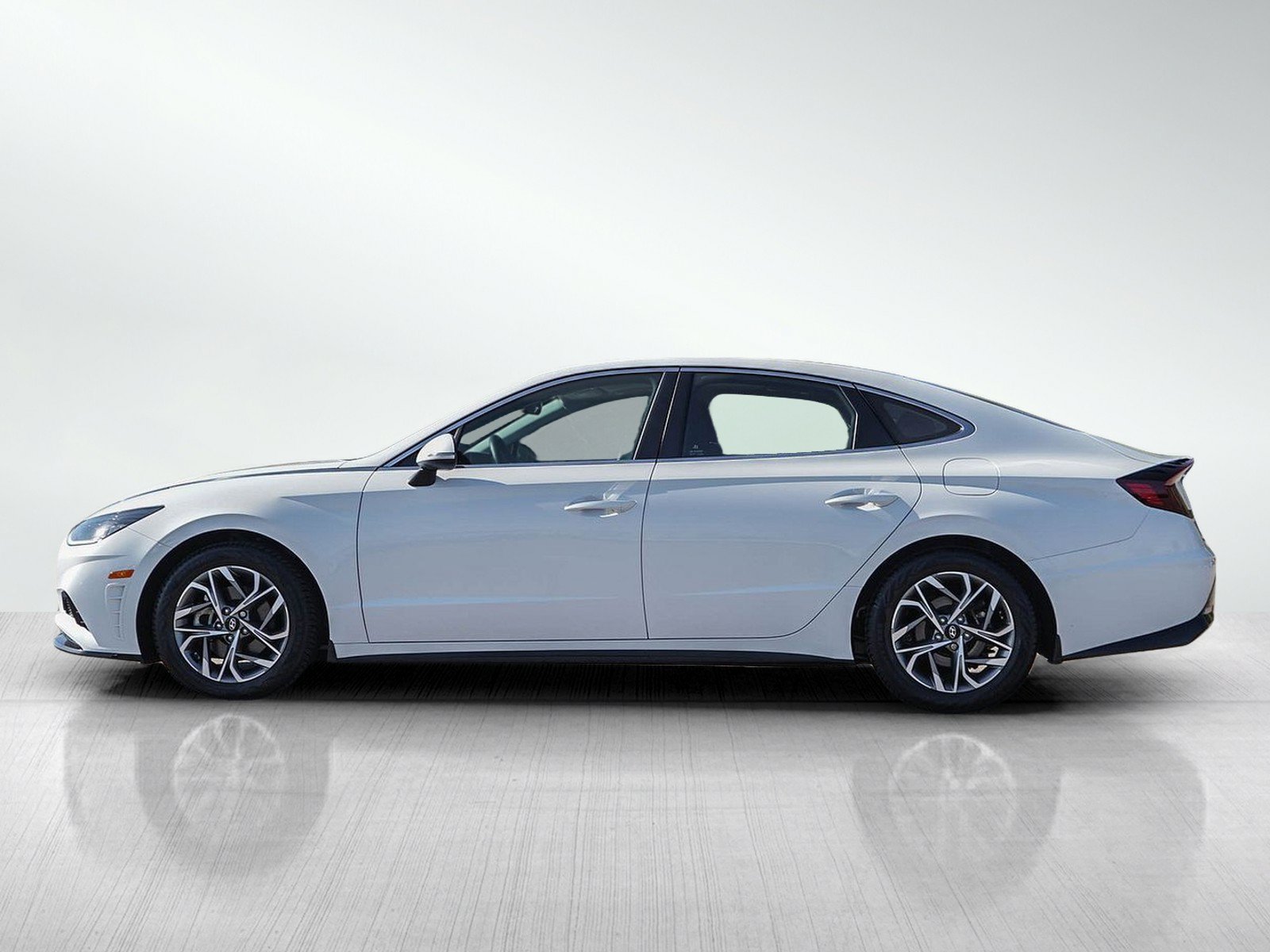 Certified 2023 Hyundai Sonata SEL w/ Convenience Package FWD image 2
