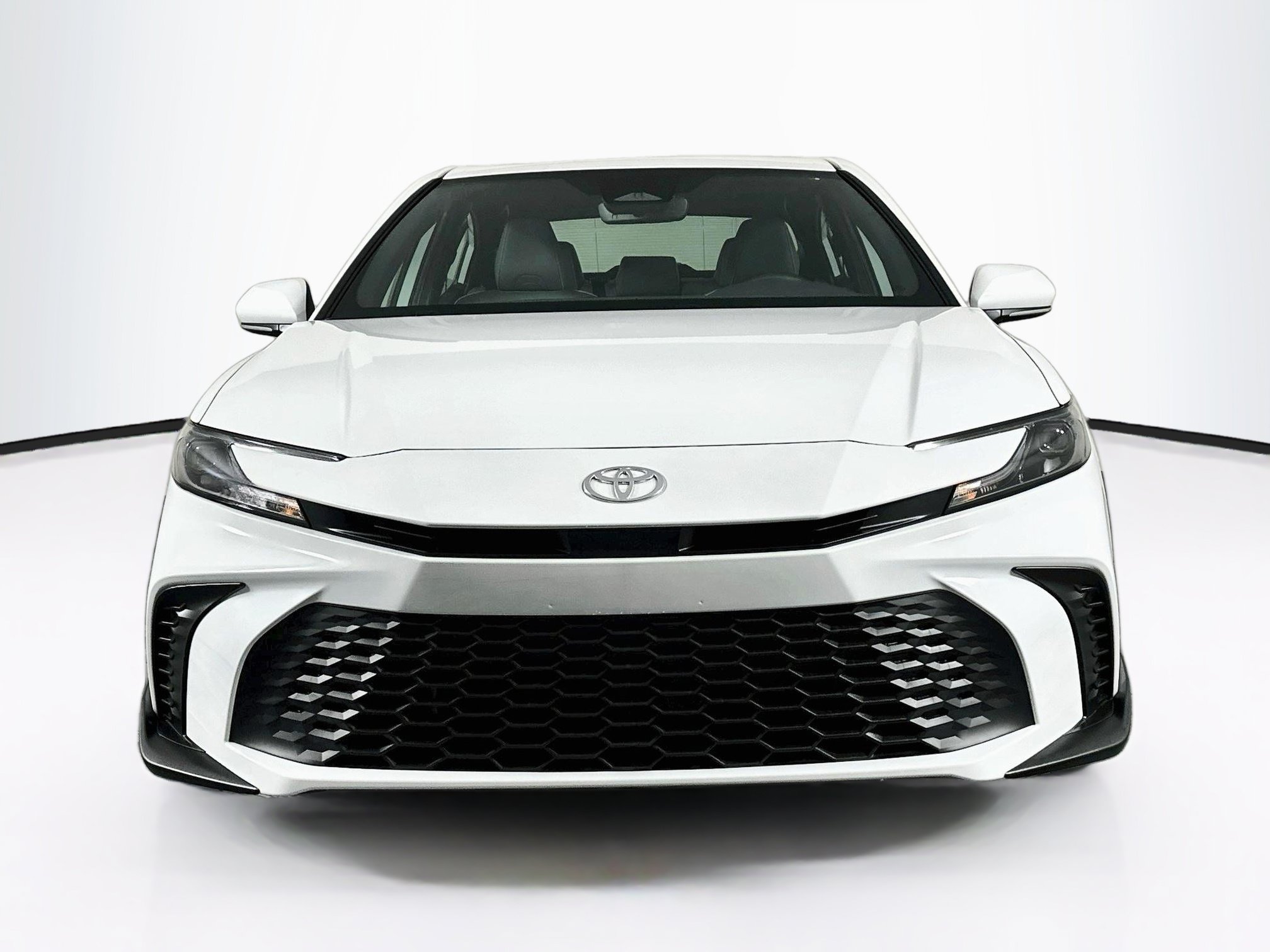 Used 2026 Toyota Camry SE w/ Convenience Package FWD image 2