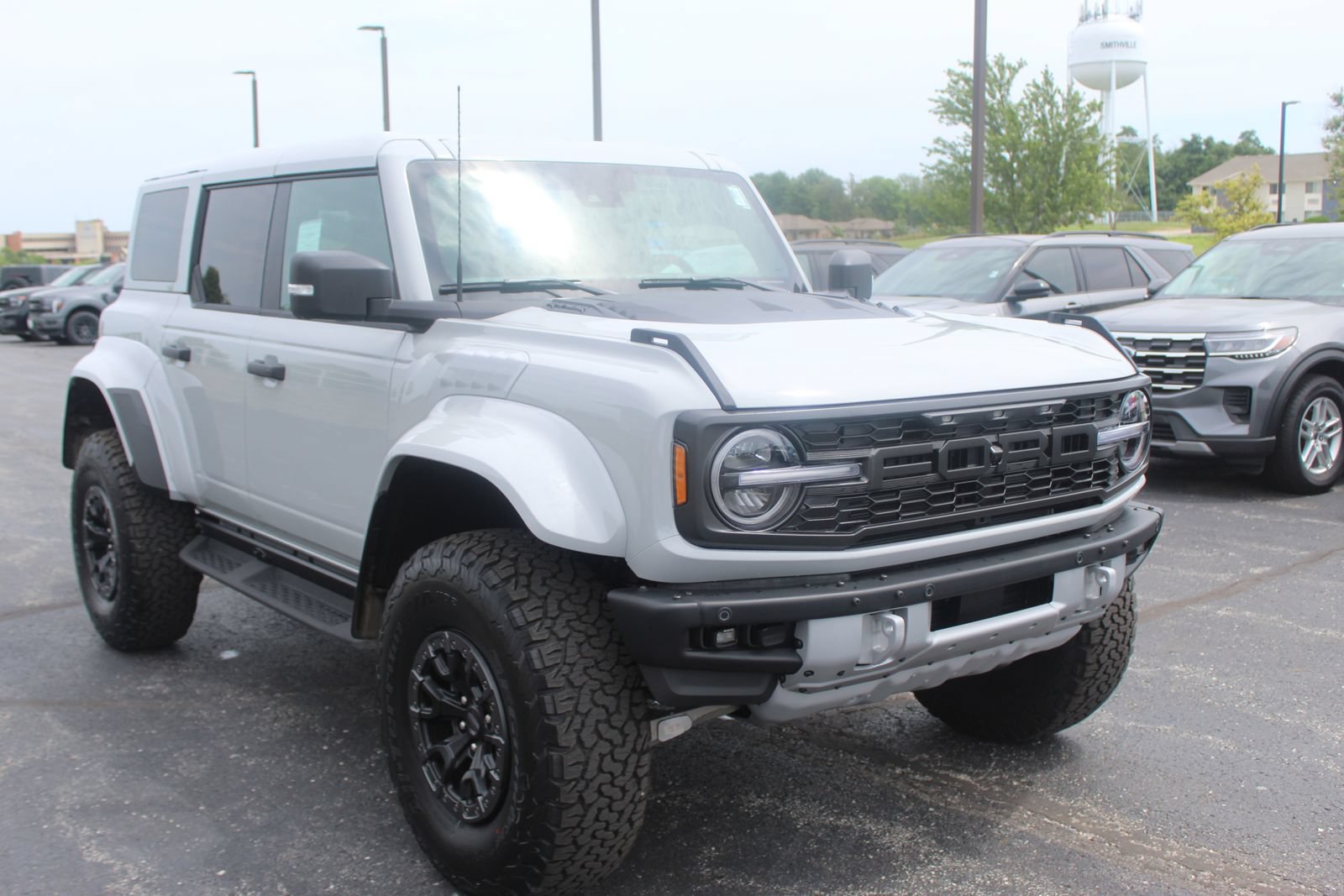 New 2026 Ford Bronco Raptor w/ Interior Carbon Fiber Pack AWD/4WD image 7