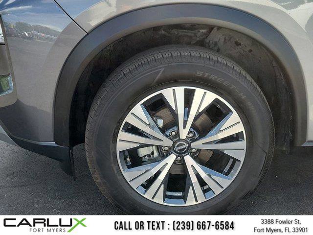 Used 2023 Nissan Rogue SV image 8