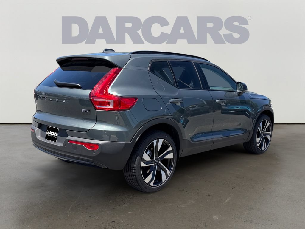 New 2026 Volvo XC40 B5 Plus w/ Climate Package AWD/4WD image 4