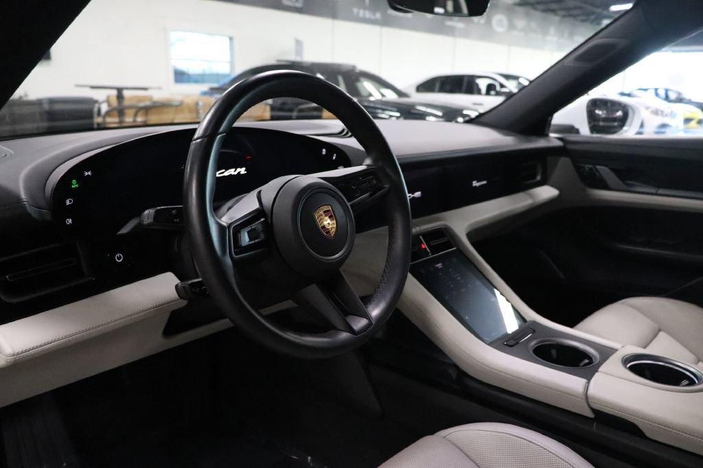 Used 2020 Porsche Taycan 4S image 10