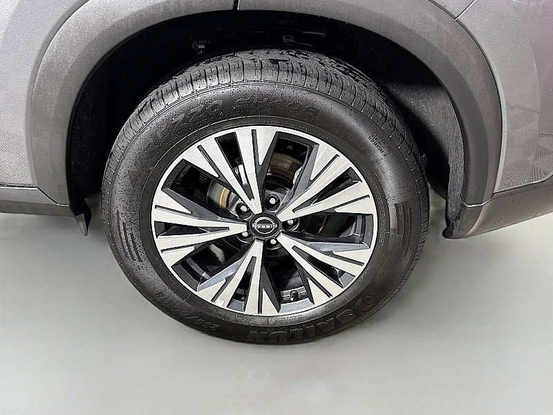 Used 2023 Nissan Rogue SV image 28