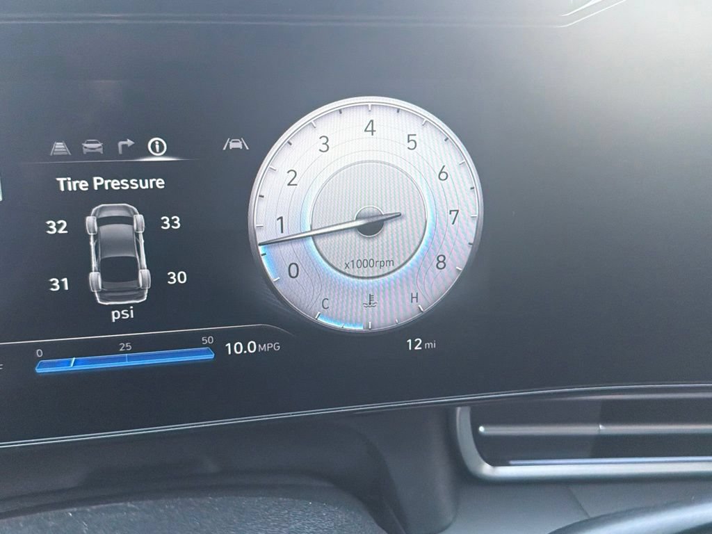 New 2026 Hyundai Elantra Limited FWD image 25