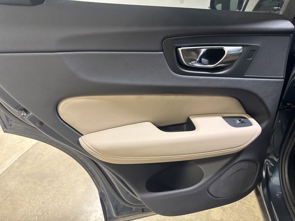 Used 2026 Volvo XC60 B5 Plus w/ Climate Package AWD/4WD image 20