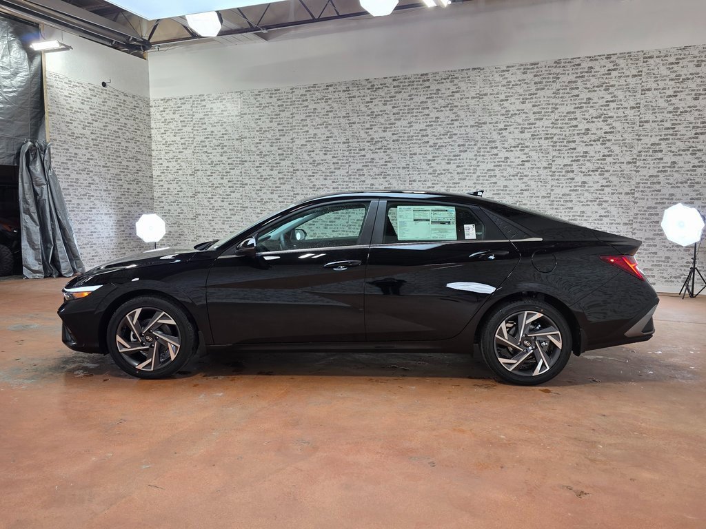 New 2026 Hyundai Elantra Limited image 4