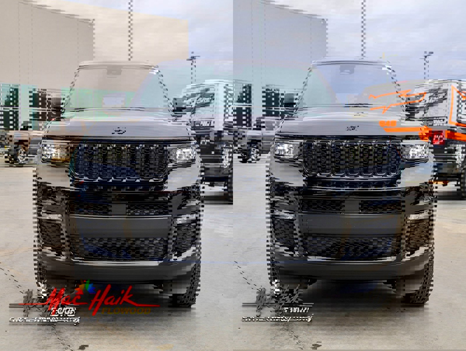 Used 2025 Jeep Grand Cherokee L Limited w/ Black Appearance Package image 4