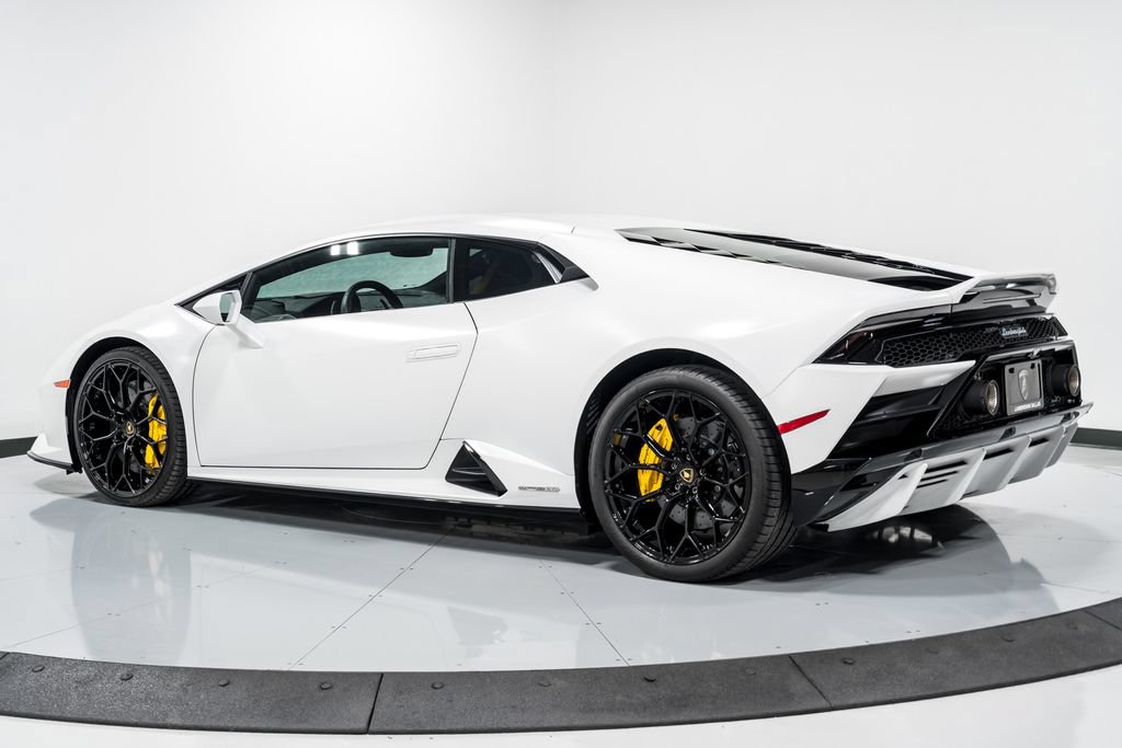 Used 2022 Lamborghini Huracan EVO AWD/4WD image 5