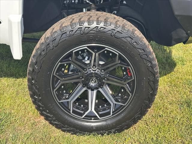 New 2026 GMC Sierra 2500 AT4 w/ Technology Package AWD/4WD image 14