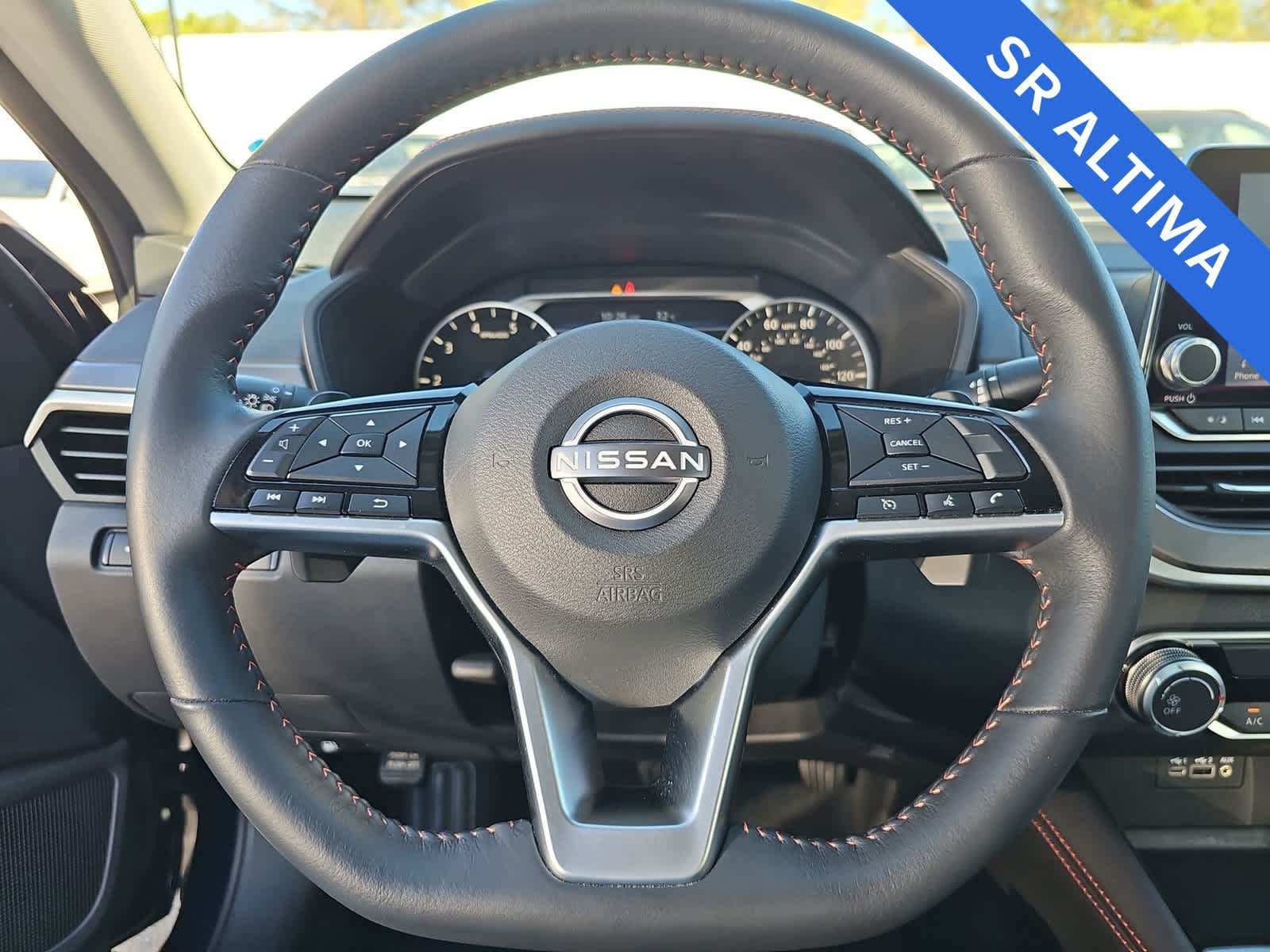 Used 2023 Nissan Altima 2.5 SR FWD image 19