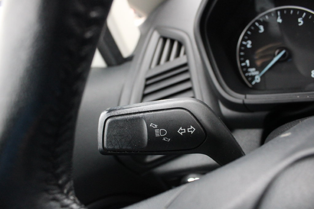 Used 2018 Ford EcoSport Titanium FWD image 11