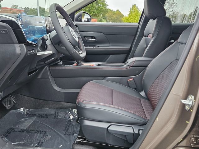 New 2026 Nissan Kicks SR image 5