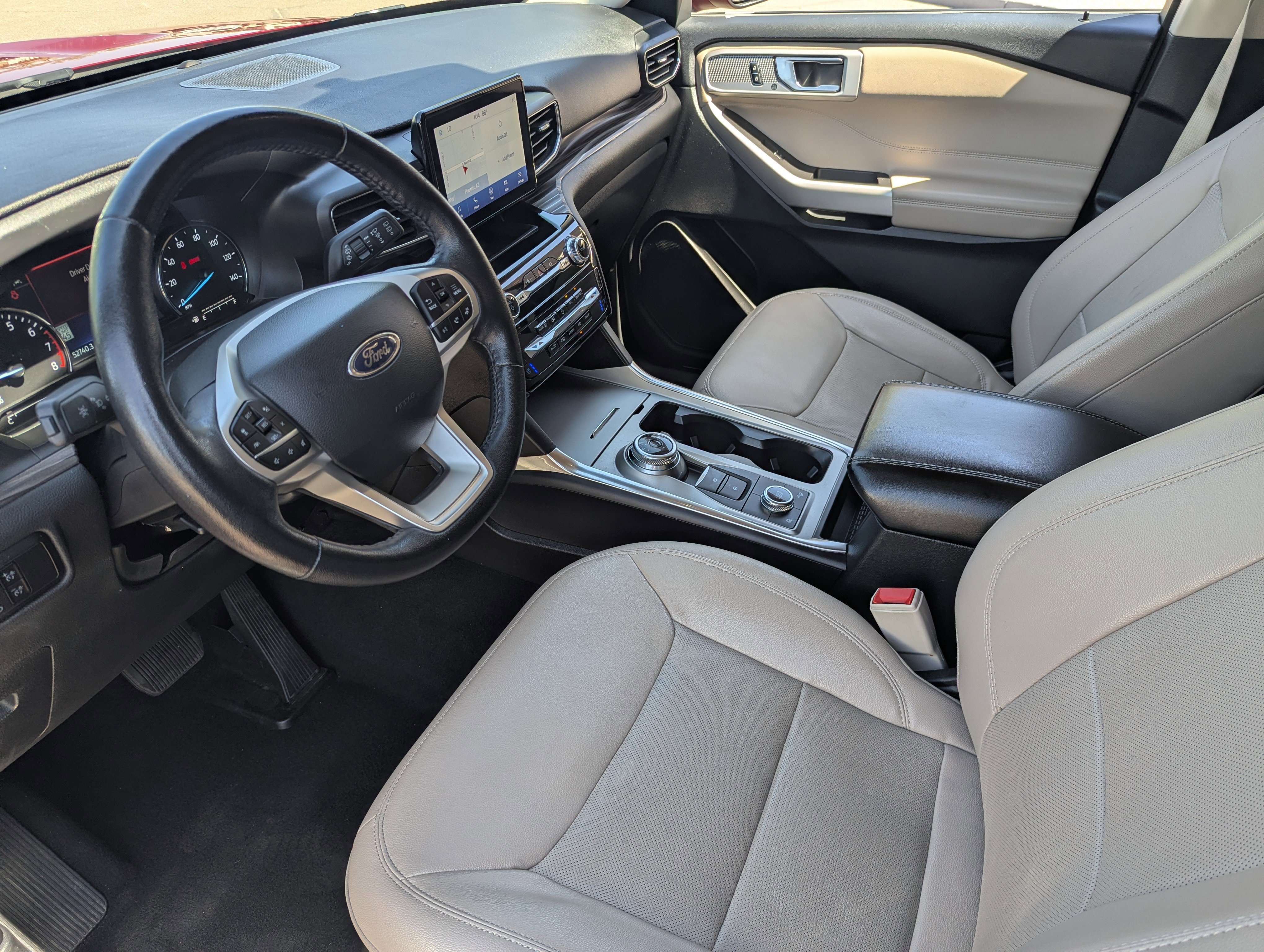 Used 2023 Ford Explorer Limited AWD/4WD image 19