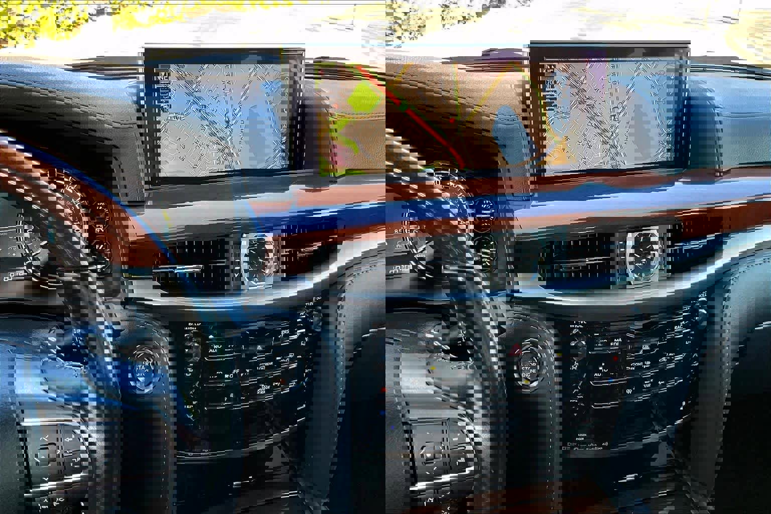 Used 2019 Lexus LX 570 4WD image 7