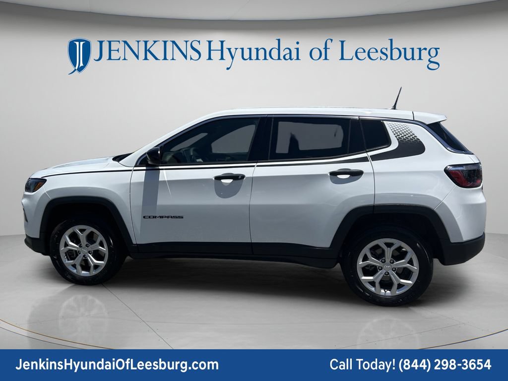 Used 2024 Jeep Compass Sport w/ Mopar Graphics Package AWD/4WD image 8
