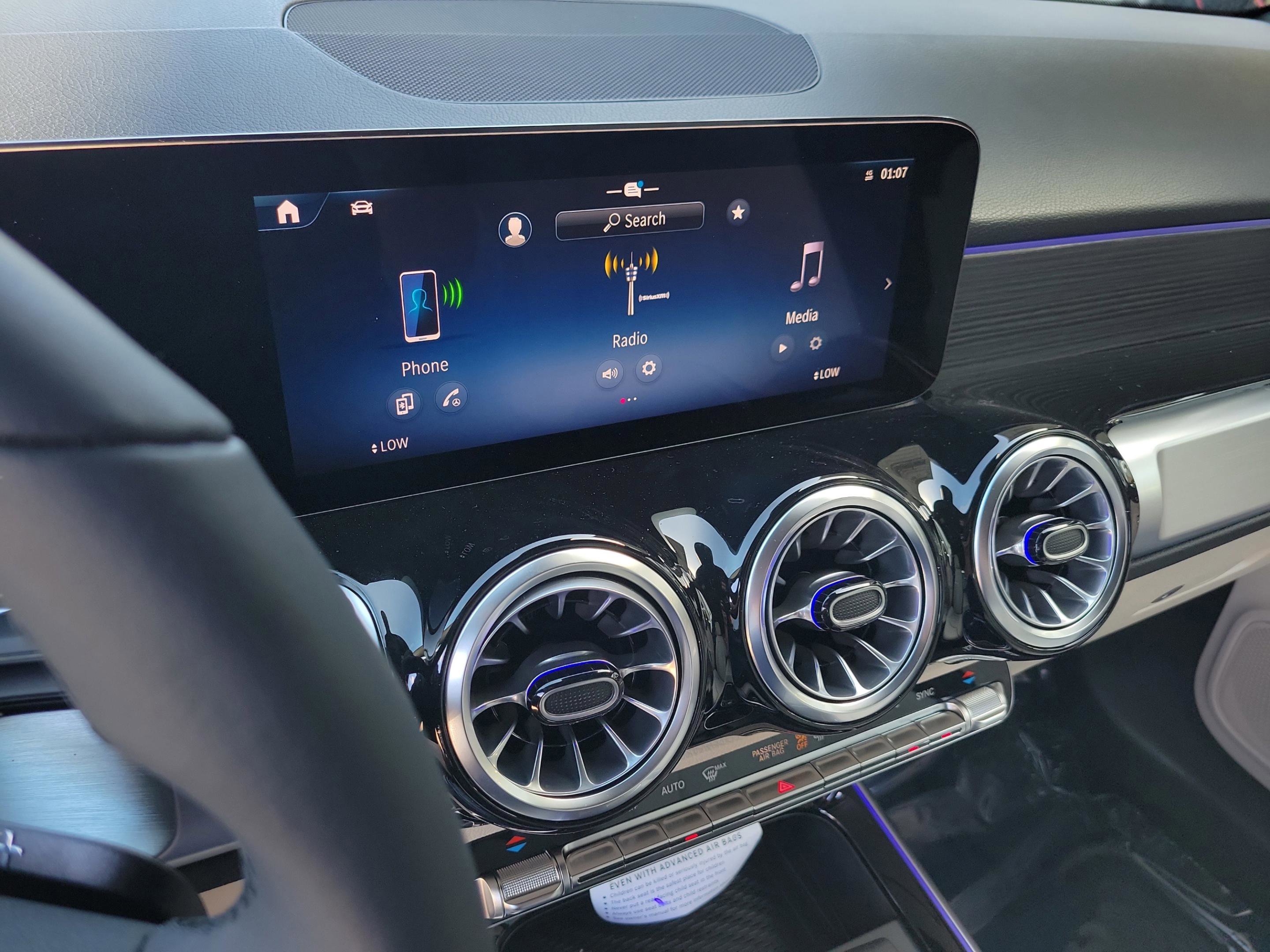 Certified 2026 Mercedes-Benz GLB 250 GLB 250 image 33