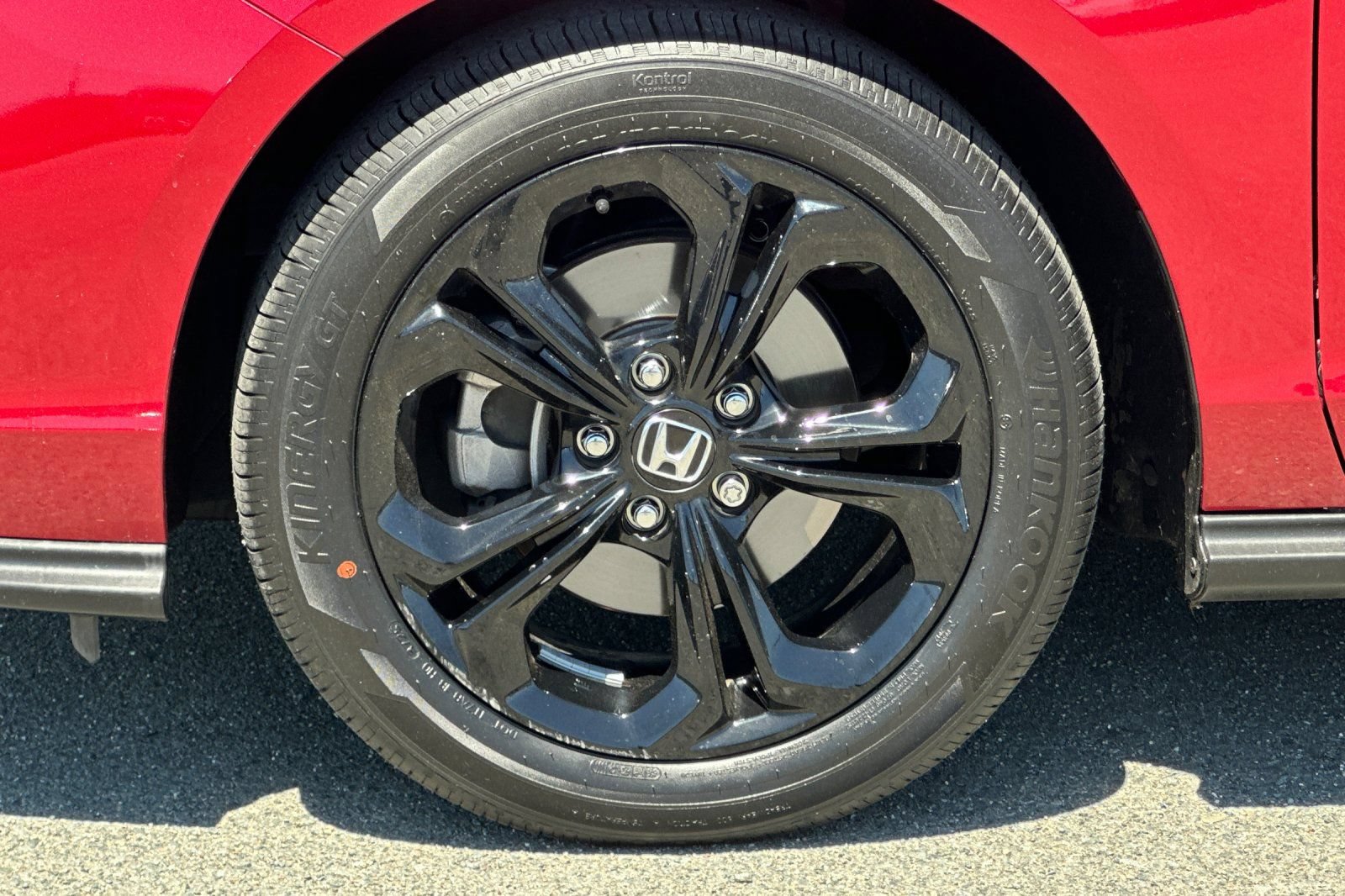 Used 2025 Honda Accord SE image 25