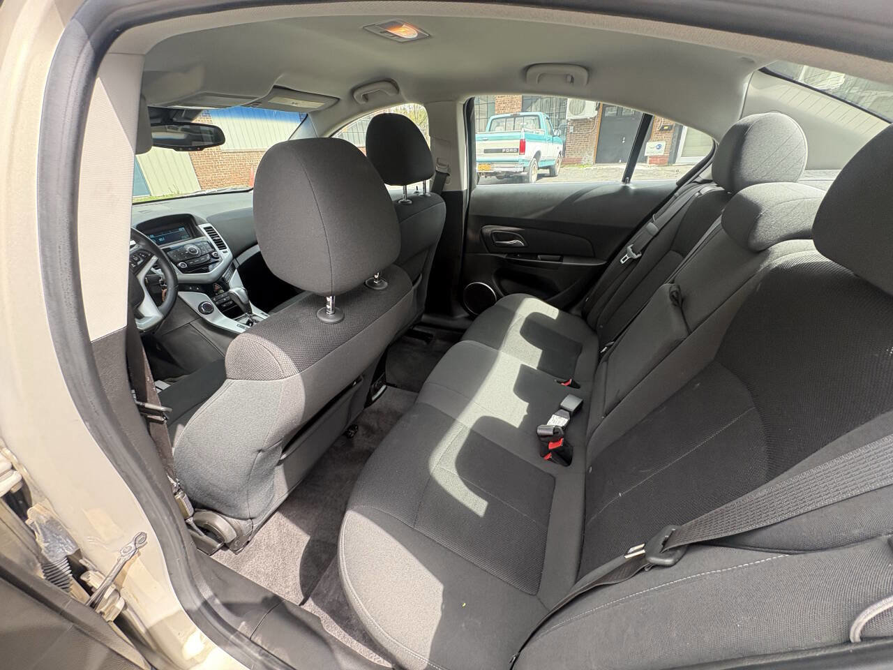 Used 2011 Chevrolet Cruze LT FWD image 14