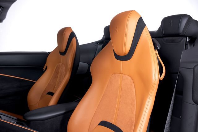 Certified 2024 Ferrari Roma Spider RWD image 21