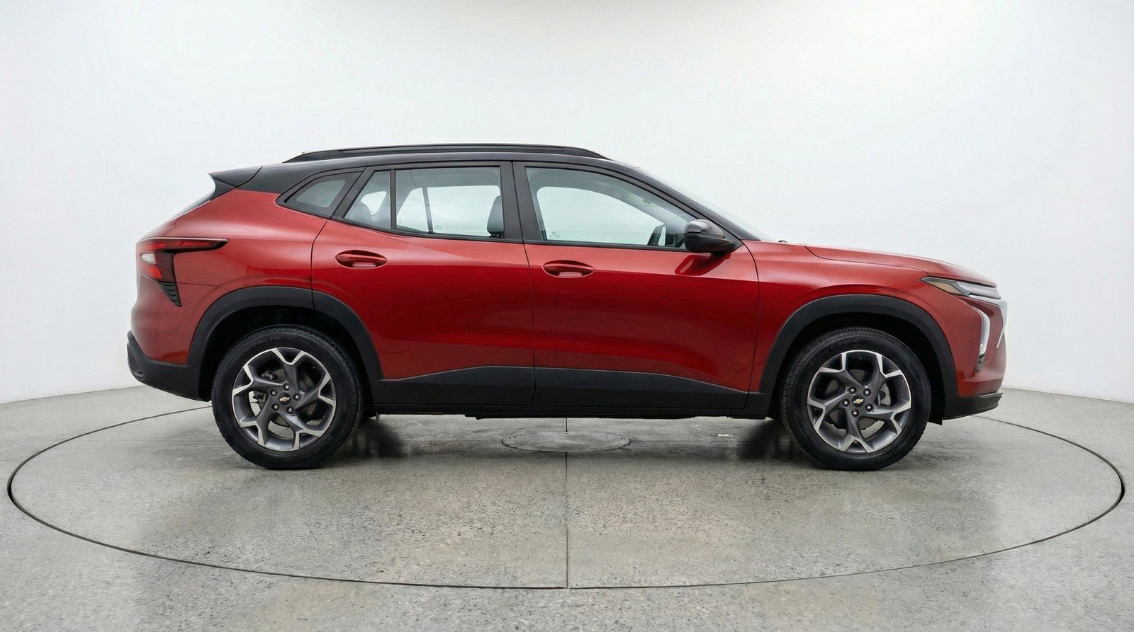 Used 2025 Chevrolet Trax LT image 11
