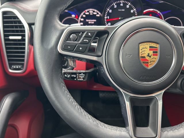 Used 2023 Porsche Cayenne Coupe image 14