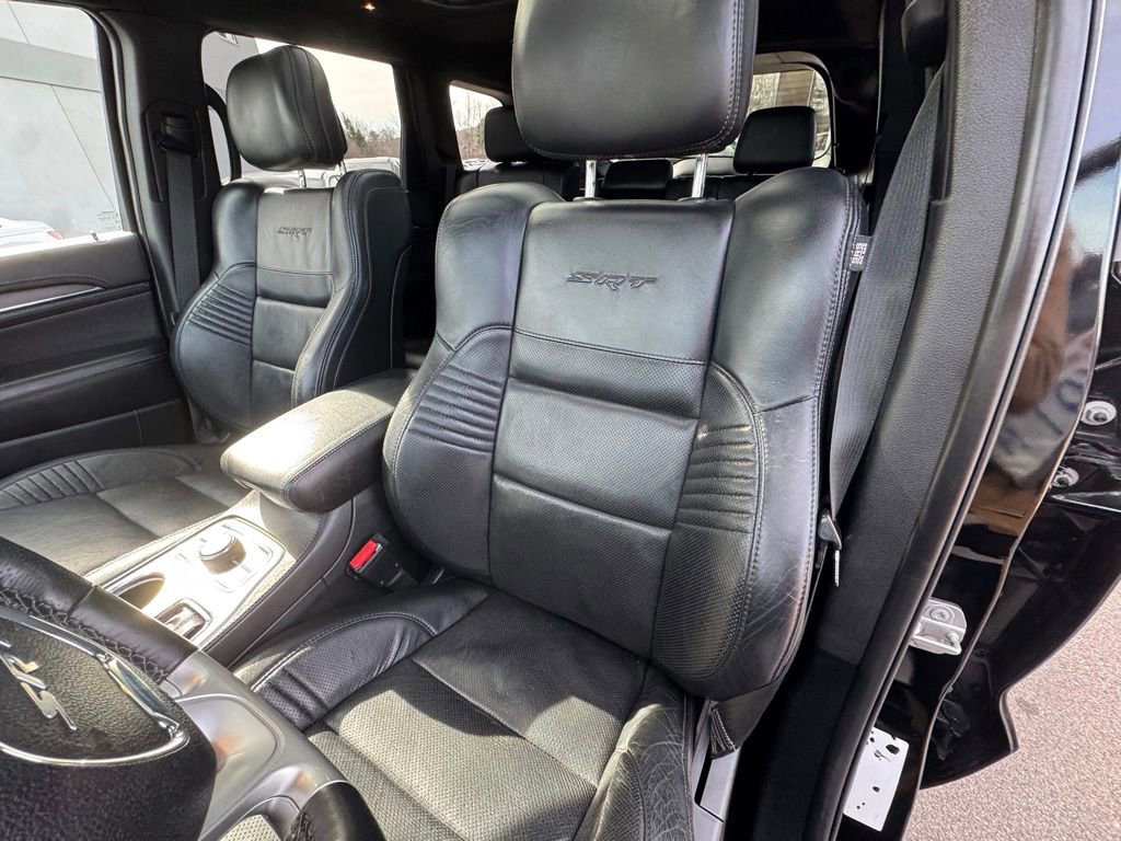 Used 2018 Jeep Grand Cherokee SRT image 41