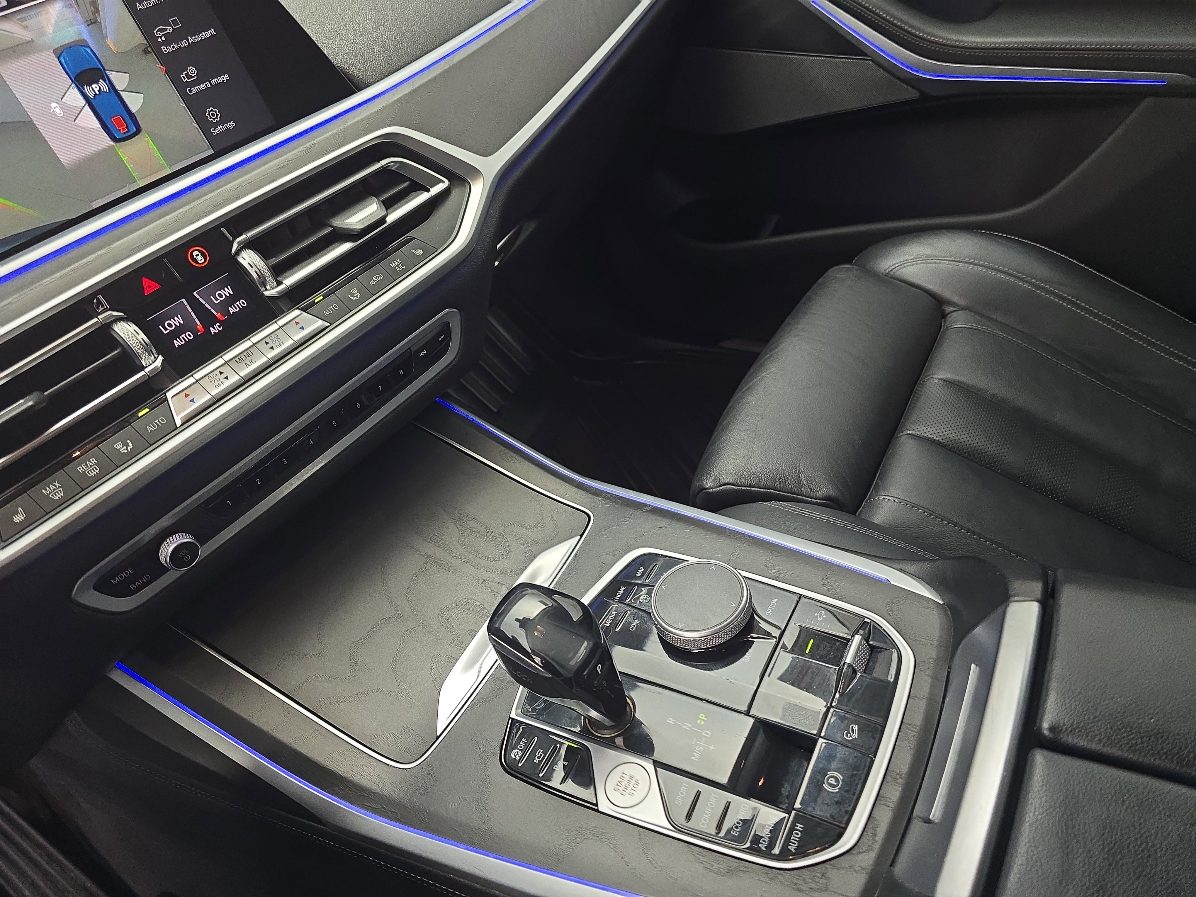 Used 2021 BMW X7 xDrive40i w/ Premium Package image 27