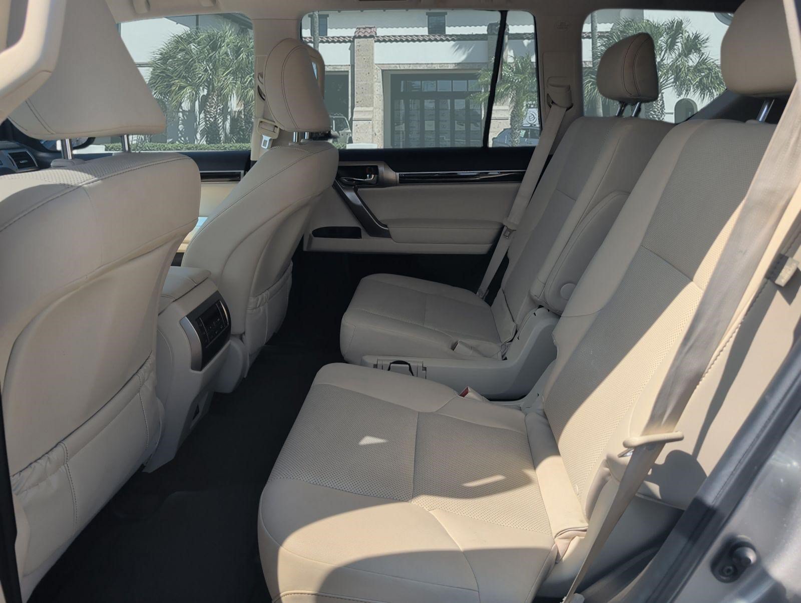 Used 2021 Lexus GX 460 Premium AWD/4WD image 25
