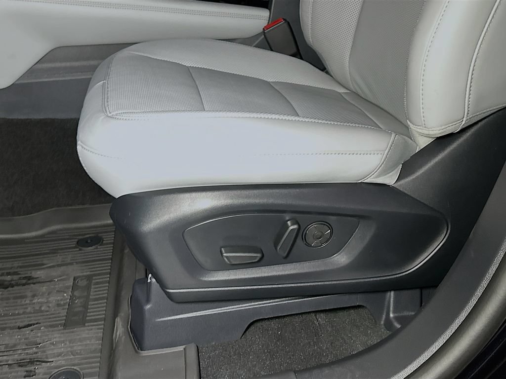 New 2026 Ford Explorer Platinum w/ LUX Leather Package AWD/4WD image 15