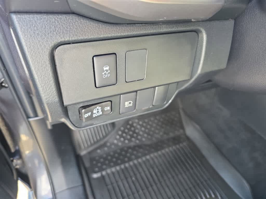 Used 2022 Toyota Tacoma SR5 AWD/4WD image 14