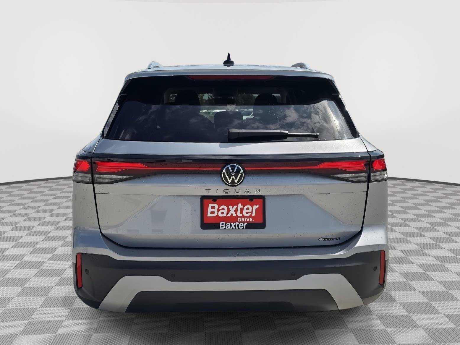 Certified 2025 Volkswagen Tiguan S w/ 18" Wheel Package AWD/4WD image 10