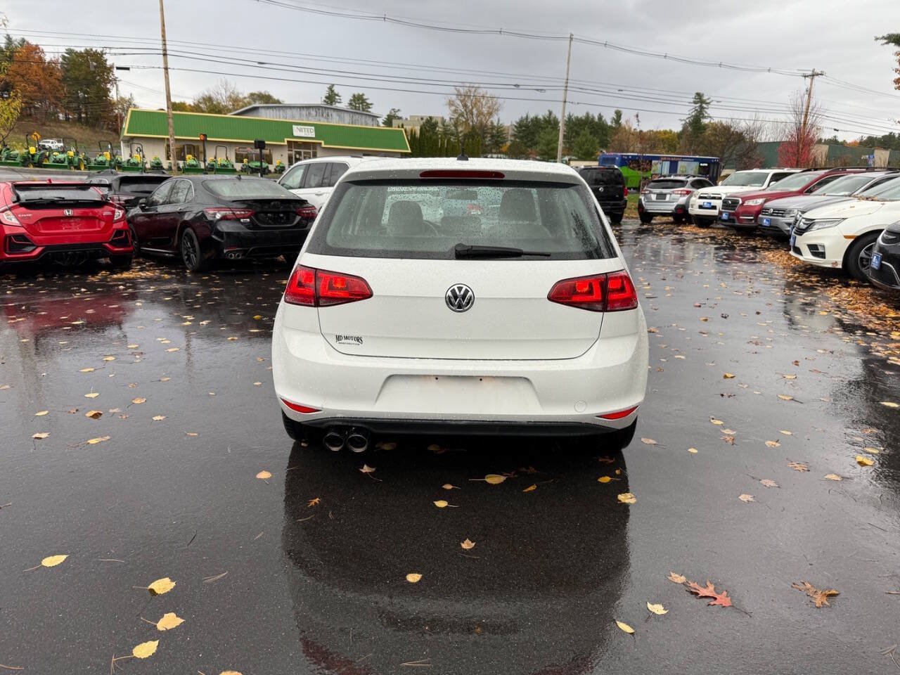 Used 2015 Volkswagen Golf S FWD image 9