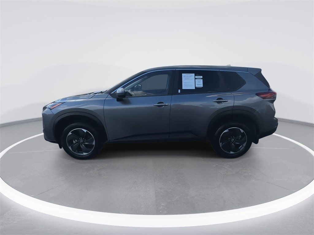 Used 2025 Nissan Rogue SV image 5