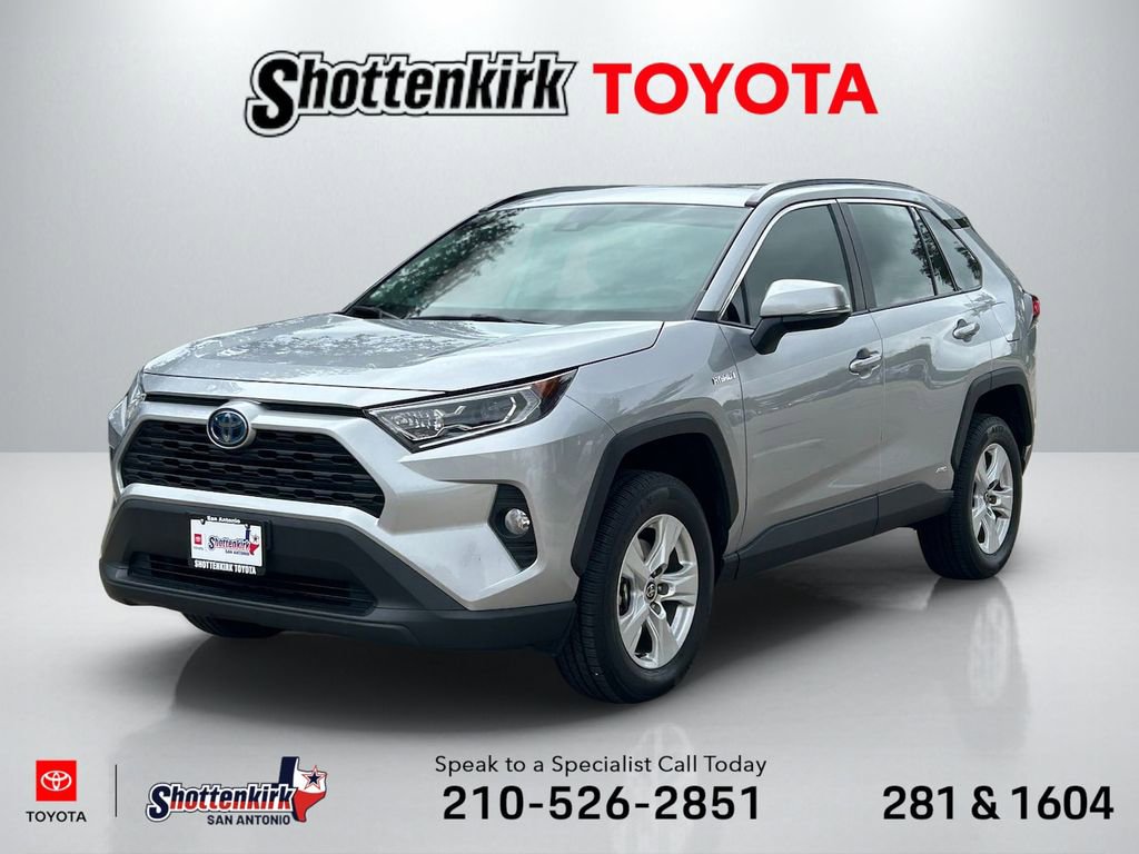 Used 2021 Toyota RAV4 XLE w/ Convenience Package